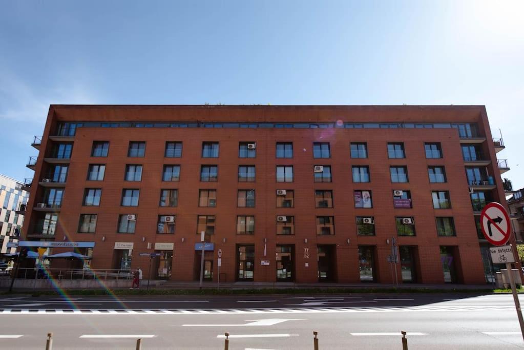 Wygodny Apartament Przy Dworcu Krakow Bagian luar foto