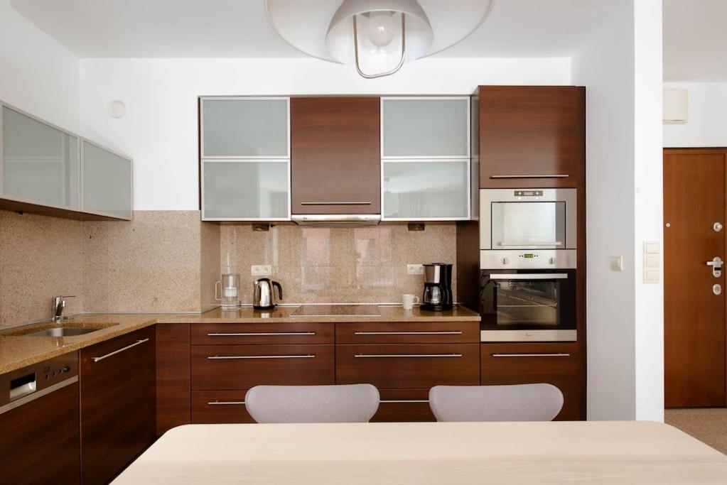 Wygodny Apartament Przy Dworcu Krakow Bagian luar foto